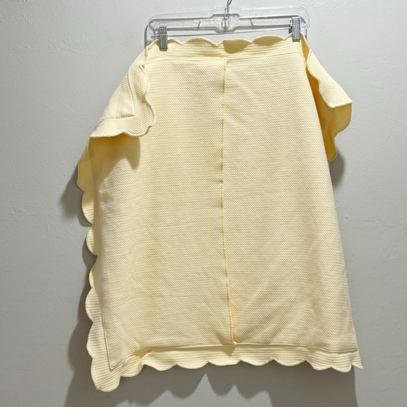 NOBLE EXCELLENCE Replacement Euro Pillow Sham Textured Matelassé Scalloped Edge - Picture 2 of 8